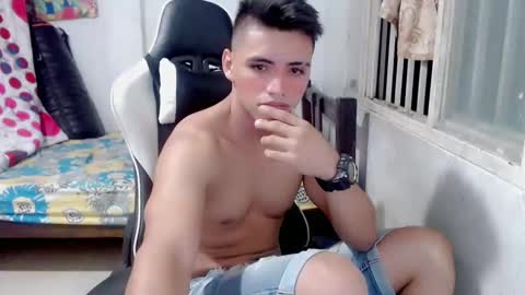 Snapshot of bergon30 chatting on January 29, 2025, 12:22 am Bergon77 online show from January 29, 2025, 12:22 am