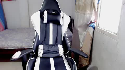 Snapshot of bergon30 chatting on February 22, 2025, 6:41 pm Bergon77 online show from February 22, 2025, 6:41 pm