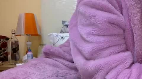 Snapshot of bermudatriangle12 chatting on January 8, 2025, 5:15 pm tixxie online show from January 8, 2025, 5:15 pm