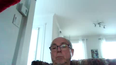 Snapshot of bernard1102 chatting on December 6, 2024, 2:17 pm bernard1102 online show from December 6, 2024, 2:17 pm