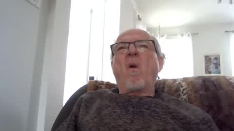 Snapshot of bernard1102 chatting on January 3, 2025, 4:27 pm bernard1102 online show from January 3, 2025, 4:27 pm