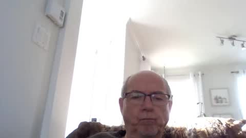 Snapshot of bernard1102 chatting on February 7, 2025, 4:14 pm bernard1102 online show from February 7, 2025, 4:14 pm