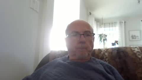 Snapshot of bernard1102 chatting on September 13, 2025, 1:00 pm bernard1102 online show from September 13, 2025, 1:00 pm