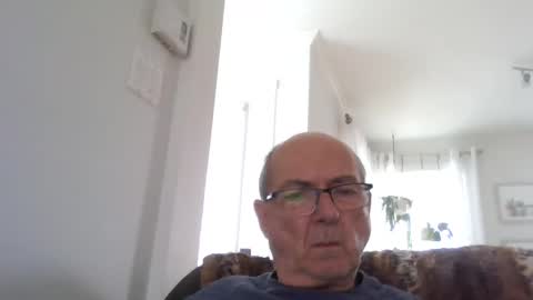 Snapshot of bernard1102 chatting on November 2, 2025, 4:20 pm bernard1102 online show from November 2, 2025, 4:20 pm