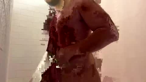 Snapshot of berriess_ chatting on February 9, 2025, 2:07 pm berriess_ online show from February 9, 2025, 2:07 pm