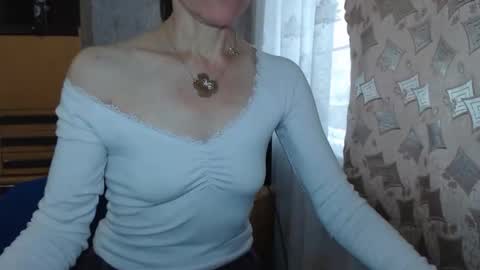 berry2024 online show from November 15, 2025, 6:33 am