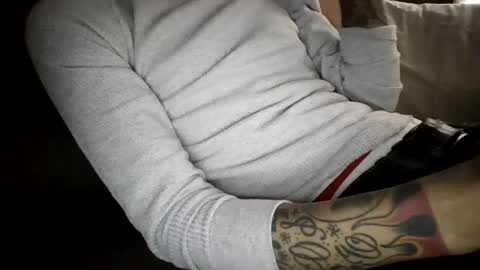 ToxicPipe757 online show from February 8, 2025, 7:49 pm