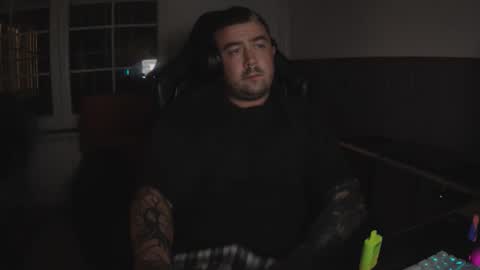 berto3389 online show from April 6, 2026, 11:38 pm