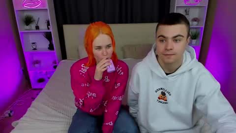 Snapshot of best_trip chatting on March 8, 2025, 8:03 pm Danny and Kira online show from March 8, 2025, 8:03 pm