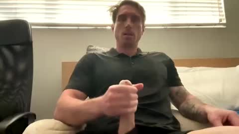 Snapshot of bestcoast35 chatting on February 24, 2025, 9:52 pm Bestcoast3579 online show from February 24, 2025, 9:52 pm