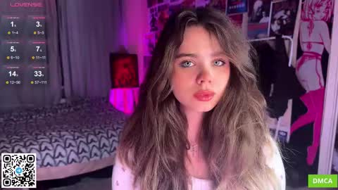Snapshot of bestie_me chatting on October 9, 2025, 6:17 pm Emily Stream every day online show from October 9, 2025, 6:17 pm