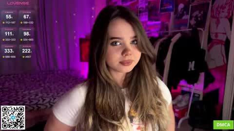 Snapshot of bestie_me chatting on October 18, 2025, 5:25 pm Emily Stream every day online show from October 18, 2025, 5:25 pm