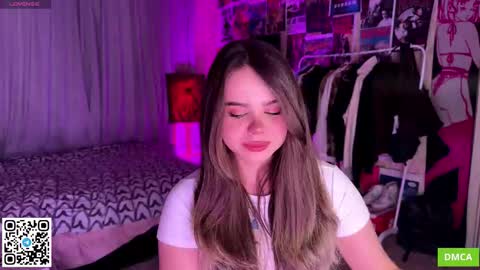Snapshot of bestie_me chatting on October 19, 2025, 5:13 pm Emily Stream every day online show from October 19, 2025, 5:13 pm