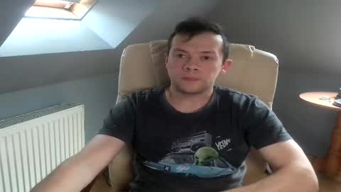 bestworld_ online show from April 4, 2026, 7:50 am