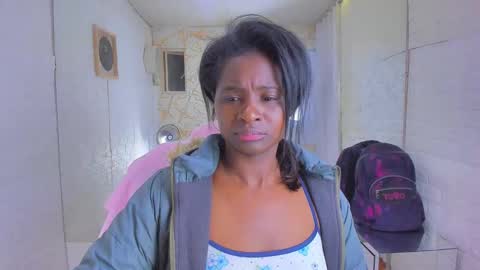 Snapshot of betany_grey chatting on February 19, 2026, 4:08 am Betaby grey online show from February 19, 2026, 4:08 am