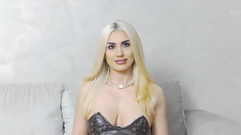 bethierusse online show from March 4, 2025, 12:50 am