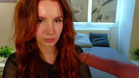Snapshot of bettyrouse chatting on June 4, 2026, 8:37 pm Betty online show from June 4, 2026, 8:37 pm