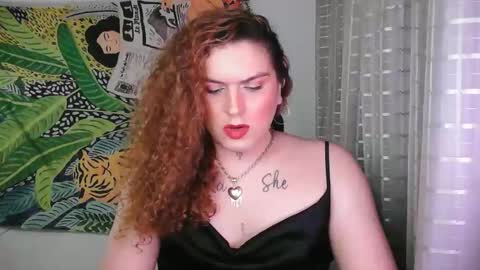 bettytaylor23 online show from November 14, 2025, 1:04 am