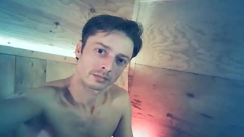 Snapshot of beukenstein chatting on January 14, 2025, 12:22 am . online show from January 14, 2025, 12:22 am