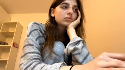 Lina online show from May 16, 2026, 6:17 pm