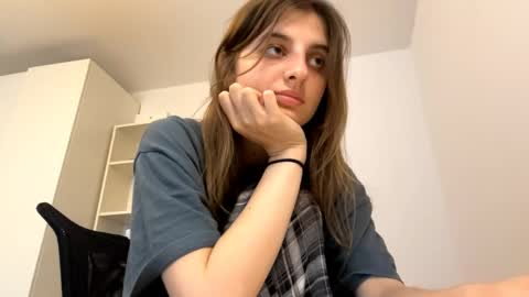 Lina online show from May 25, 2026, 5:41 pm