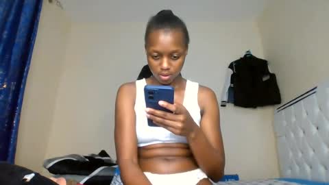 Snapshot of beverlyne5 chatting on July 3, 2026, 5:30 pm beverly online show from July 3, 2026, 5:30 pm