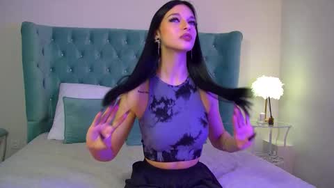 Snapshot of beverlyyork chatting on February 18, 2025, 6:26 am Beverly online show from February 18, 2025, 6:26 am