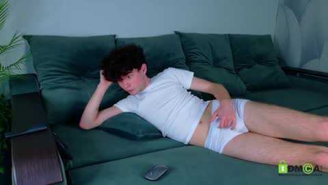 beyouangel online show from May 11, 2026, 4:04 pm