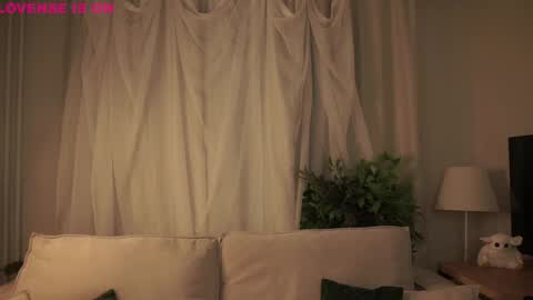 Snapshot of bezuya chatting on February 7, 2026, 1:20 am Eliz online show from February 7, 2026, 1:20 am