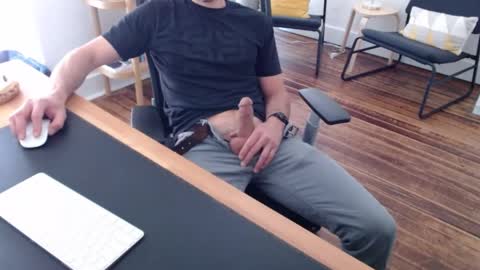 bi_sexy_man online show from May 28, 2026, 2:36 pm