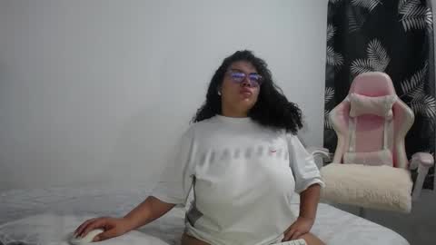 Bianca Tuesday to Sunday from 2am to 6am UTC-5 online show from February 26, 2026, 9:19 am