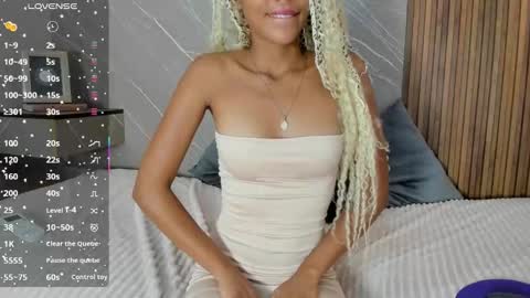 biancaa__18 online show from November 29, 2025, 8:34 pm