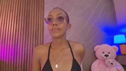 biancaa__18 online show from March 16, 2026, 7:29 pm