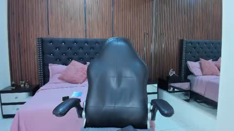biancaferrer1 online show from July 9, 2026, 4:49 am