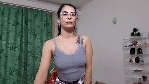 Snapshot of bibitina chatting on December 1, 2024, 4:40 pm innasugarwild online show from December 1, 2024, 4:40 pm