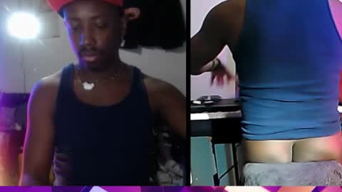 BicepsandFrot online show from October 30, 2025, 10:32 pm