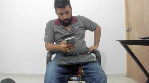 Tommy online show from November 19, 2025, 1:44 pm