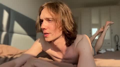 big_lil_small online show from May 8, 2026, 1:38 pm