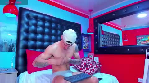 big_valentinhunk7 online show from February 8, 2026, 2:42 pm