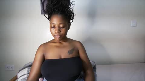bigassmello_ online show from May 11, 2026, 8:17 pm
