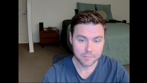 bigblueeyes9876 online show from June 7, 2026, 1:10 am