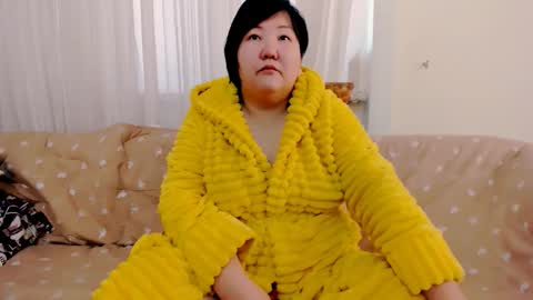 Kira online show from November 18, 2025, 3:23 am