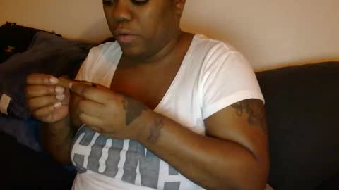 Snapshot of bigbootibambii chatting on January 9, 2026, 2:03 am bigbootibambii online show from January 9, 2026, 2:03 am