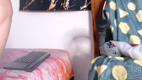 bigclit_isa online show from May 10, 2026, 9:58 am