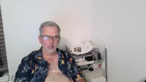 Snapshot of bigdylan17 chatting on November 23, 2025, 2:22 am Dylan 56 Taleah 53 online show from November 23, 2025, 2:22 am