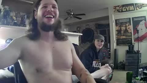 biggerisbetter21 online show from December 13, 2024, 9:35 am