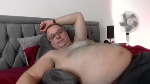 bigguy2014 online show from April 17, 2026, 12:19 pm