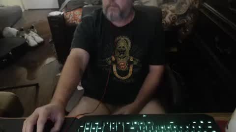 Snapshot of bighugmugg chatting on November 30, 2025, 5:50 pm bighugmugg online show from November 30, 2025, 5:50 pm