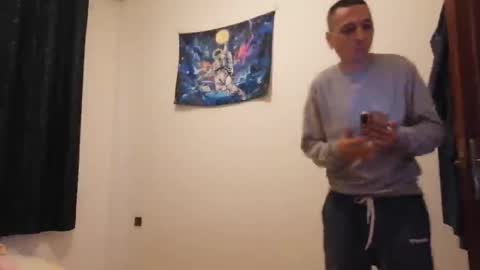 Snapshot of bighunter914318 chatting on February 20, 2026, 4:40 pm bighunter914318 online show from February 20, 2026, 4:40 pm