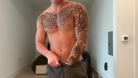 BIGJONNNNN online show from June 17, 2026, 11:27 pm